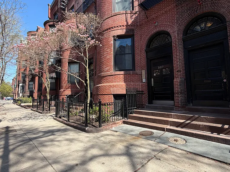 507 Beacon St #15 — Photo 7
