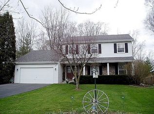 5N876 Kingswood Dr, St Charles, IL 60175