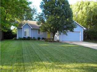 606 Deerfield Cir, Valley Center, KS 67147