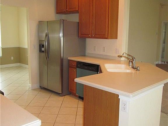 4th image of 480 Terranova St