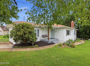 1717 Jefferson Ave, Maryville, TN 37804