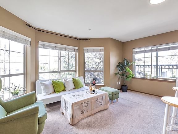 3rd image of 1125 E Olive Street #411