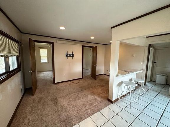 3rd image of 2909 Cochrane STREET