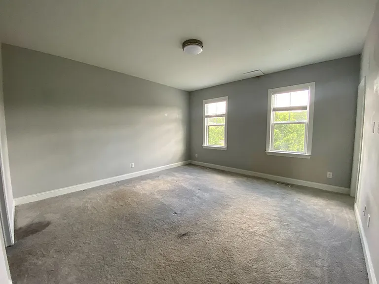 118 Philips Sq — Photo 43