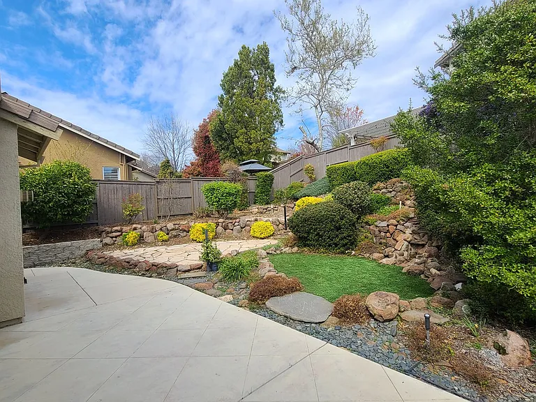 4015 Avellano Dr — Photo 17