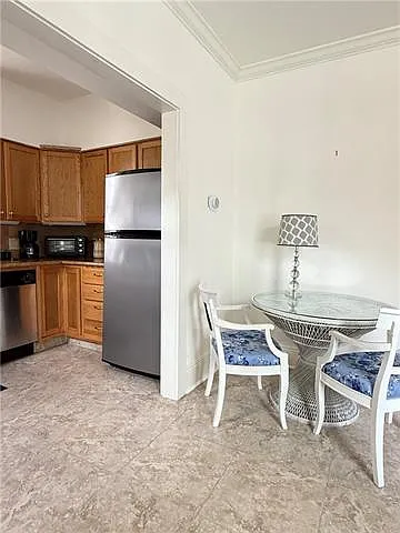 4728 Carondelet St — Photo 3