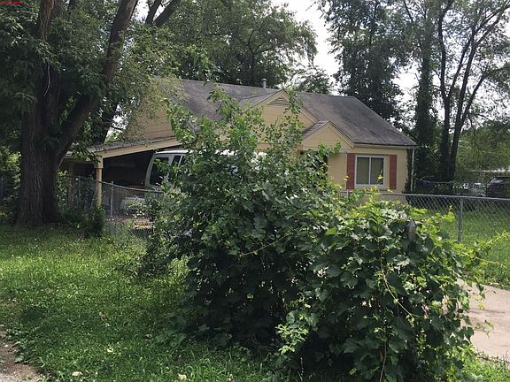 2nd image of 1115 E 79th St