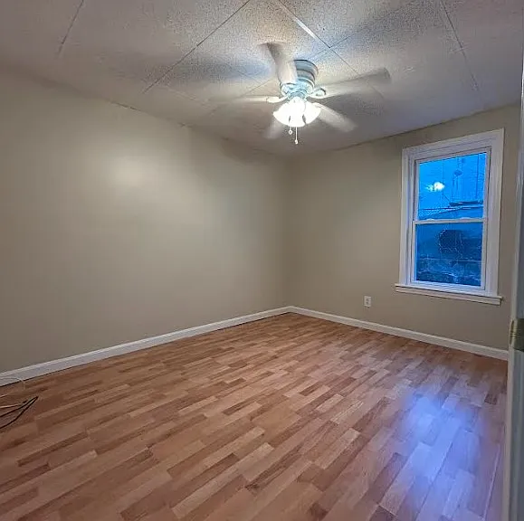 397-407 William St Fall River, MA Cozy 2 Bedroom Steps From Battleship Cove & the Updated Waterfront — Photo 7