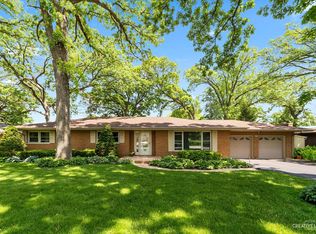 8N587 Shady Ln, Elgin, IL 60124