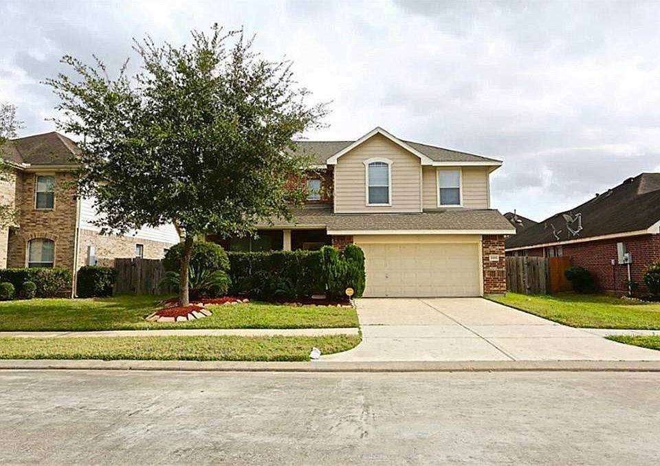 1st image of 2609 Courtyard Ln