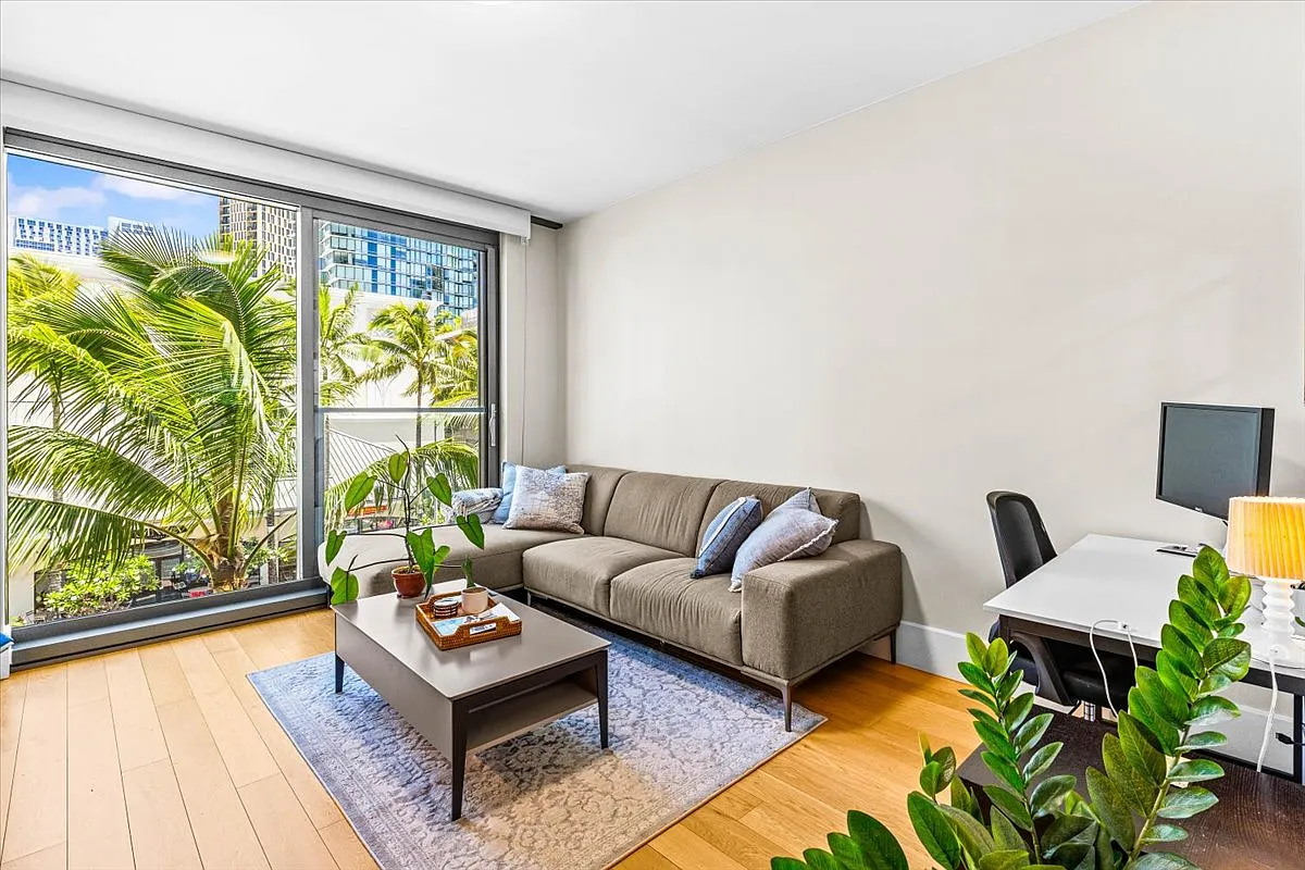 Studio, 443 sqft, $3,500 — Photo 3