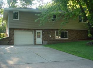 6207 Yucca Ln N, Maple Grove, MN 55311