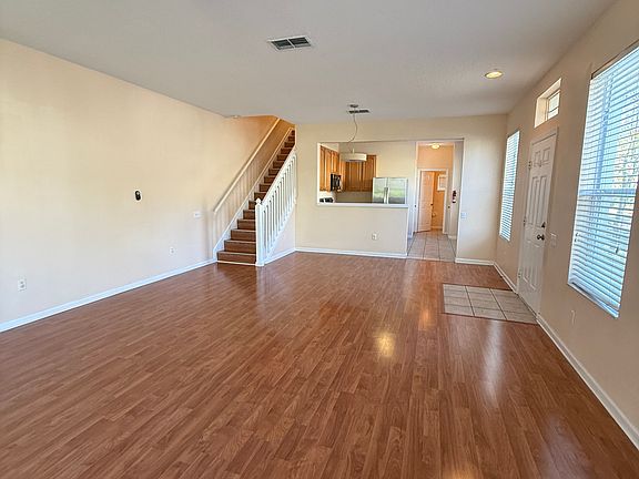 4th image of 2528 Galliano Cir