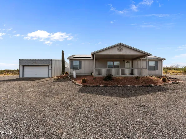 27650 S Clydesdale Avenue, Congress, AZ 85332