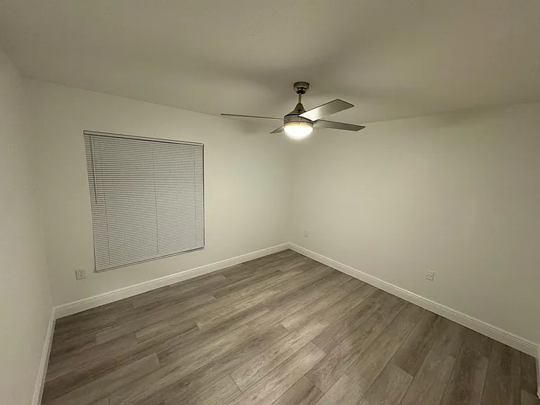 6553 Hidden Beach Cir — Photo 20