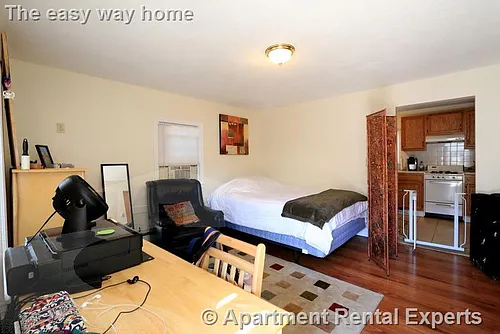 128 Pine St Photo 1