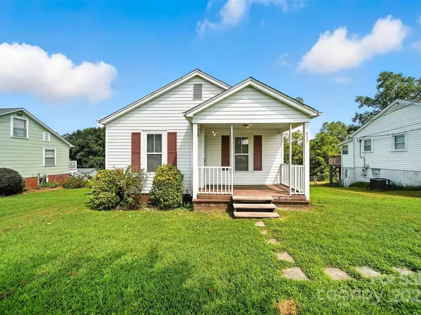 3184 Anderson St, Claremont, NC 28610