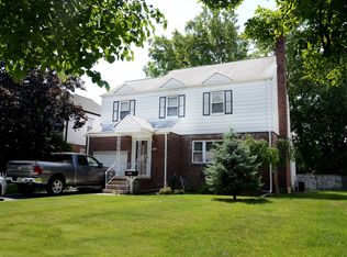 156 Elmwood Dr, Elmwood Park, NJ 07407
