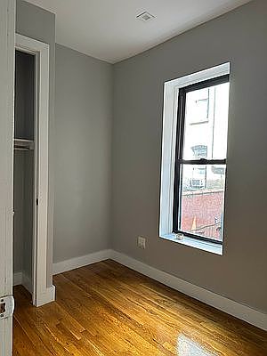 4th image of 124 E 103rd St APT 10