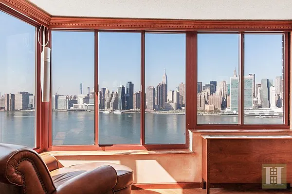 Sold by Halstead Real Estate | media 2