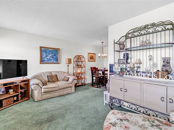 4th image of 107 Spring Lake Ct APT 204