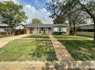 404 W 2nd St, Stanton, TX 79782