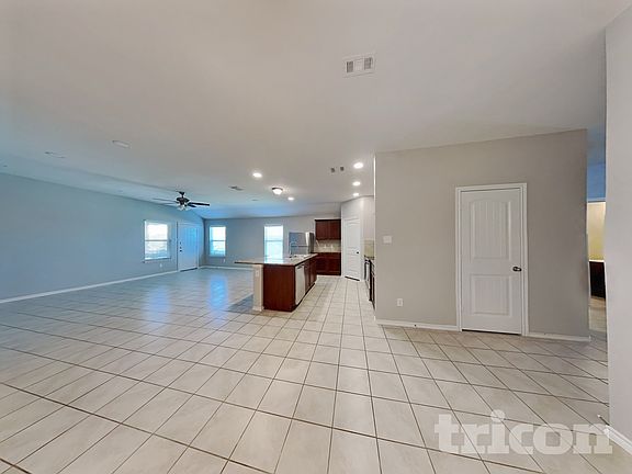 5th image of 957 Newby Ln