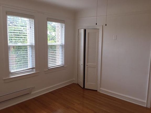 5th image of 4008 N McVicker Ave APT 2A