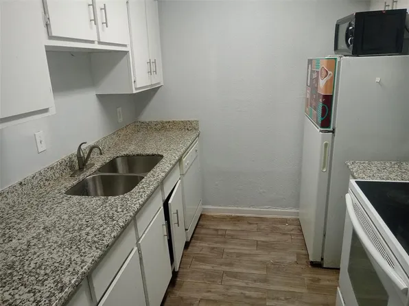 5625 Antoine Dr #711, Houston, TX 77092
