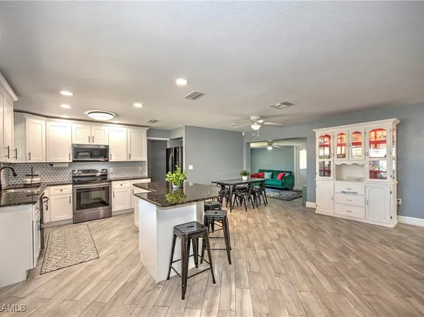 4855 Hampton Ct, Fort Myers, FL 33907