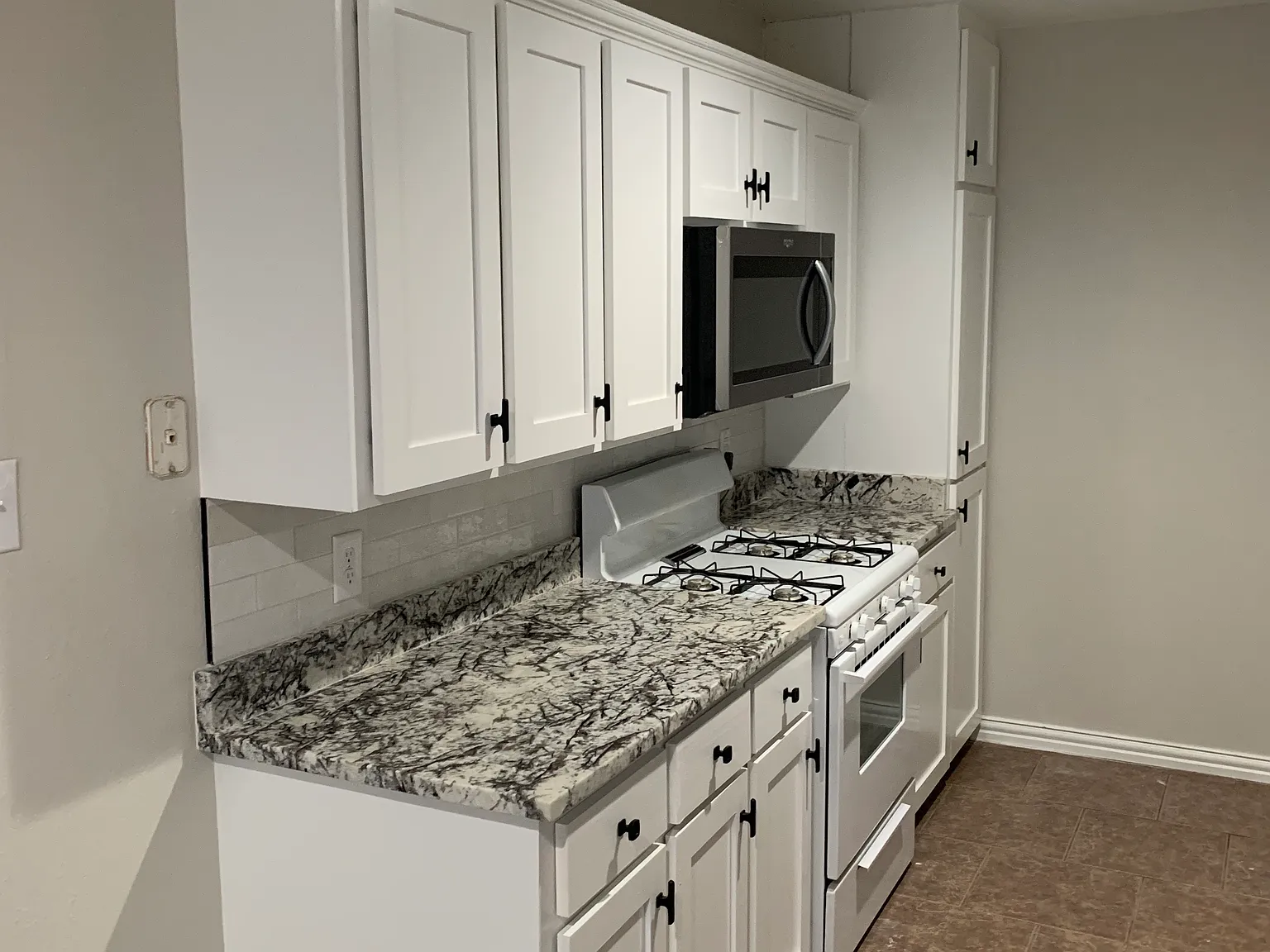 3 bed, 1460 sqft, $1,595 — Photo 4