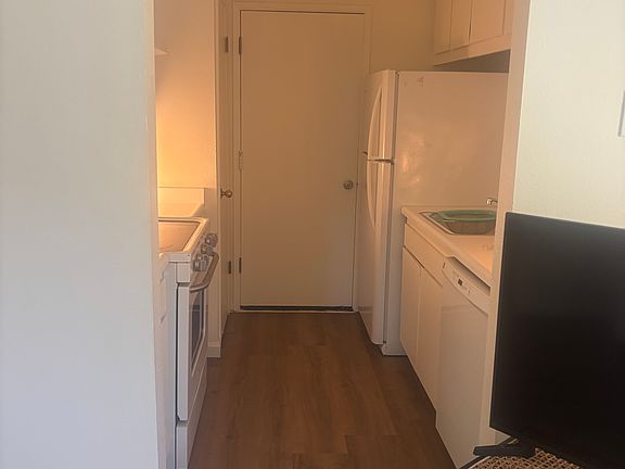 5th image of 1712 Washington St APT 12