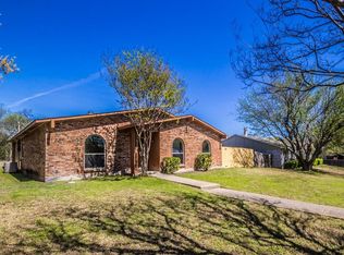 707 Tara Dr, Desoto, TX 75115
