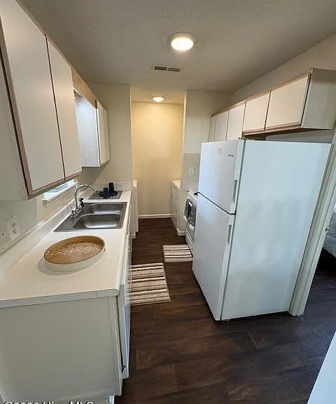 413 Paladin Dr #H — Photo 5