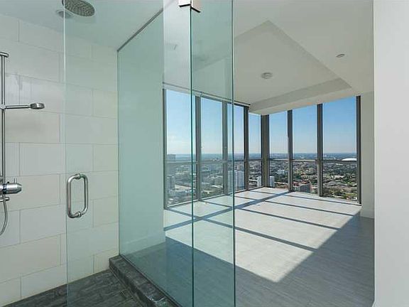 2nd image of 1100 Biscayne Blvd Unit 3905