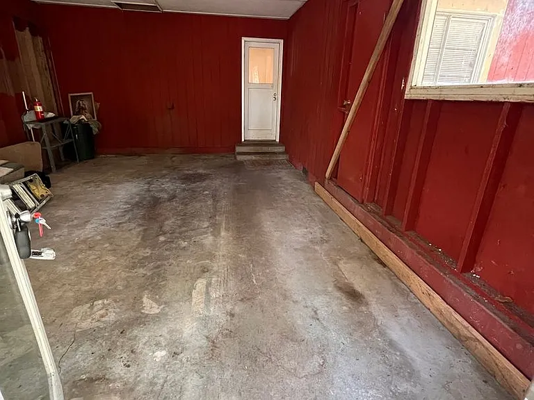 711 83rd Ave SW — Photo 2