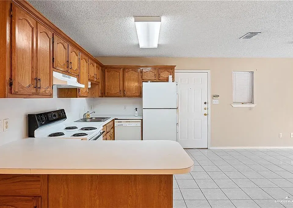 1800 Oasis Dr #105