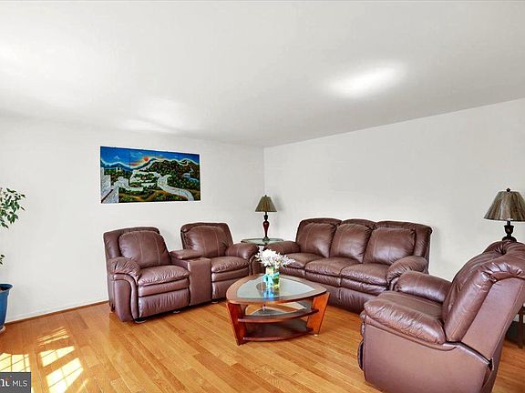 3rd image of 72 Sawgrass Dr