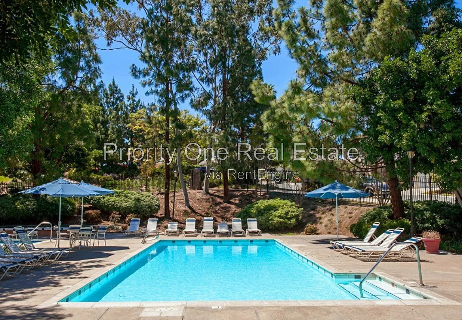 2 bed, 2.0 bath, 1084 sqft, $3,200 — Photo 2