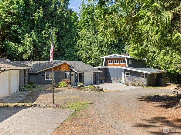 6955 NW Ioka Drive, Silverdale, WA 98383