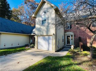 8 Hamilton Pl, Charleston, WV 25314