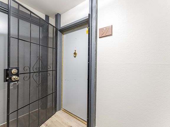 5th image of 1517 E Garfield Ave APT 57
