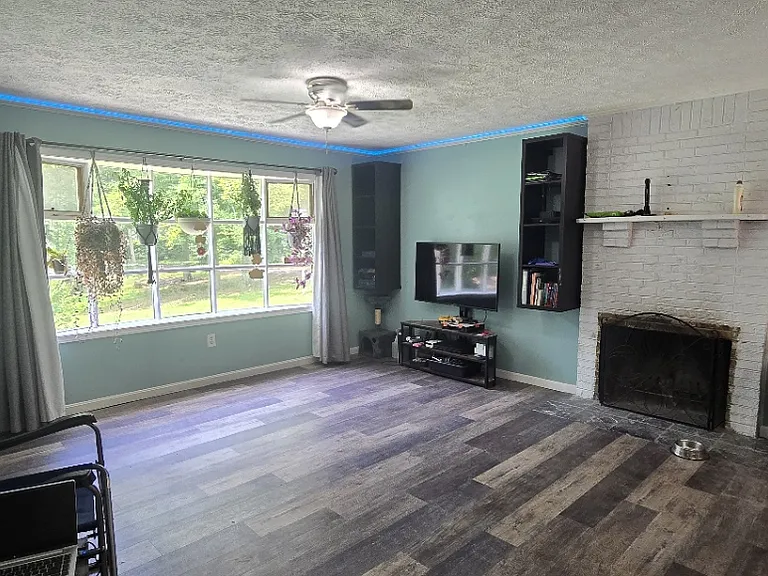 3745 Hunting Creek Rd — Photo 7