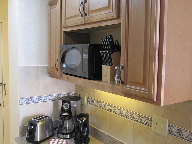 1920 Ala Moana Blvd #1006 — Photo 13