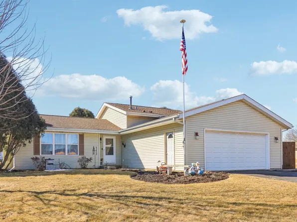 100 Sundance Trl, Capron, IL 61012