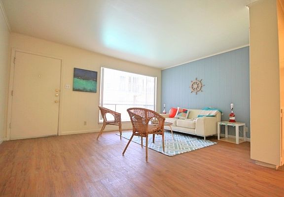2nd image of 3503 Speedway APT 116