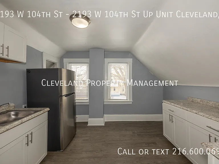 2193 W 104th St #2193 W 104TH ST UP U — Photo 4
