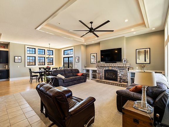 2nd image of 730 Country Side Ln