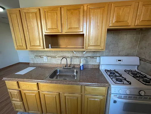 Rented by Highline Residential | media 5