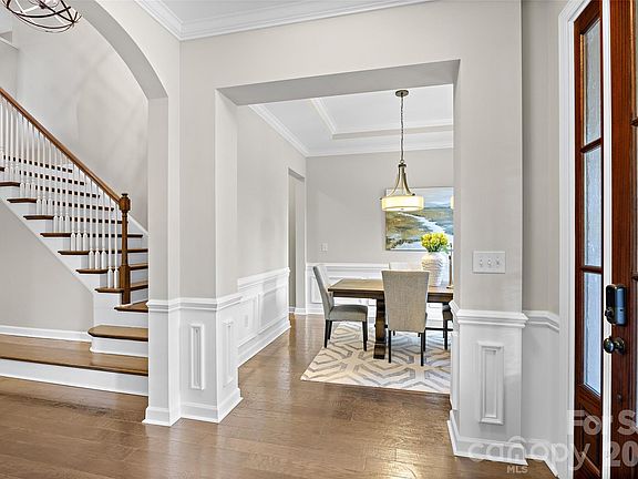 5th image of 1623 Hawkstone Dr